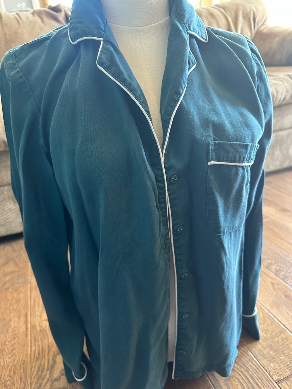 Soma Teal Blue Long Sleeve Pajama Top with White Piping